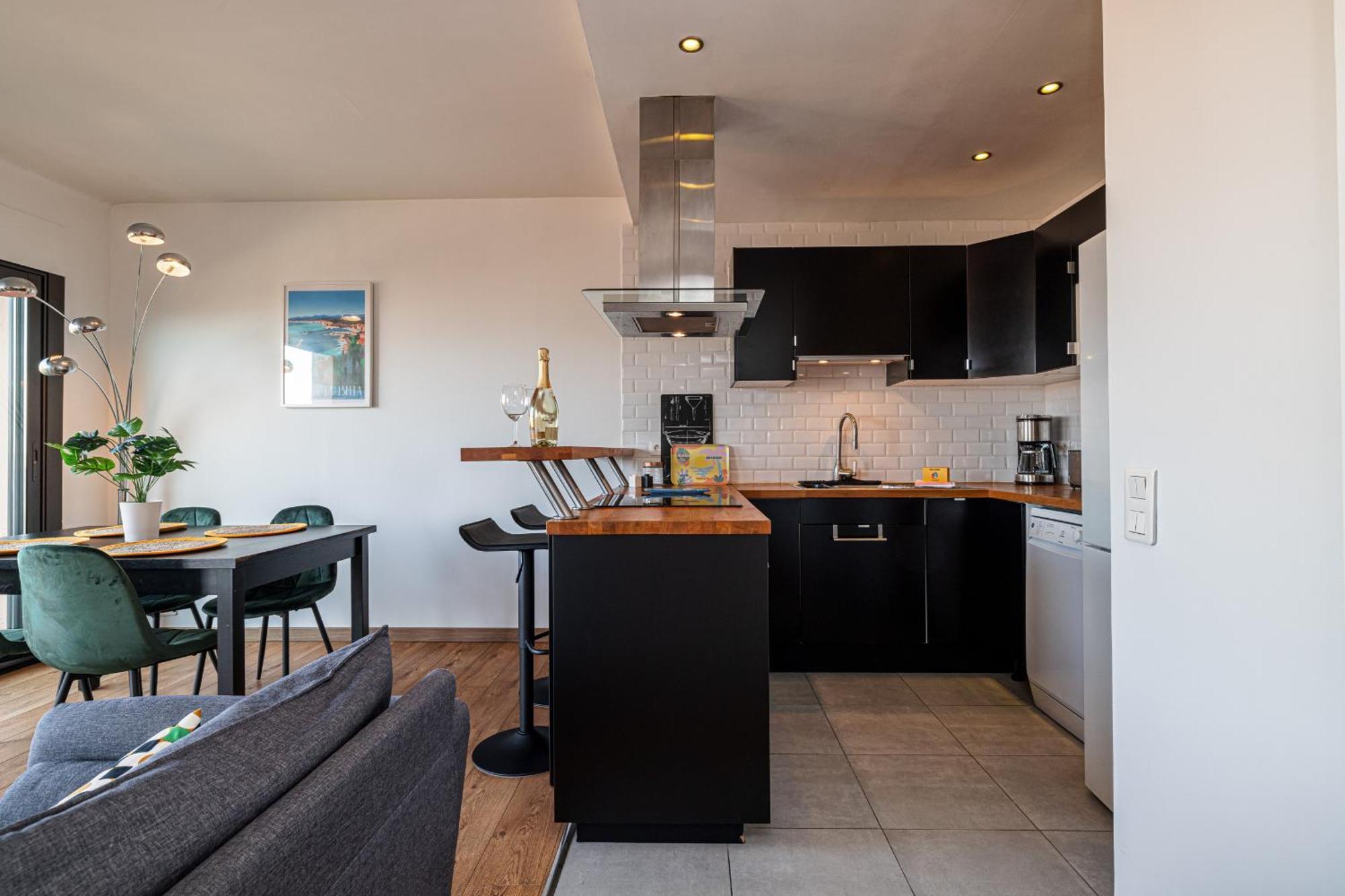 Appartement Open Sky Terrace Lage 1 Bdr & Parking *