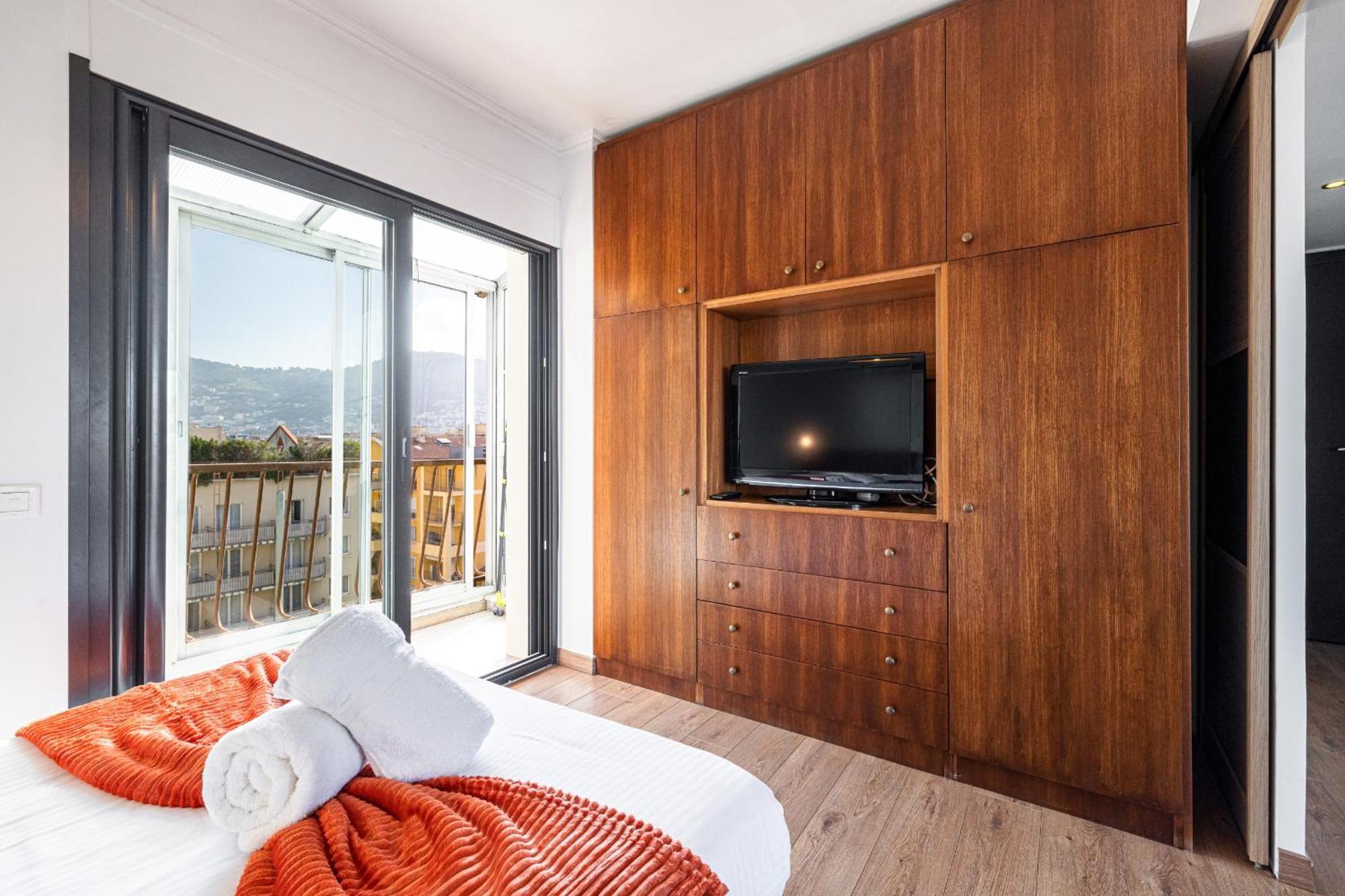 Appartement Open Sky Terrace Lage 1 Bdr & Parking *